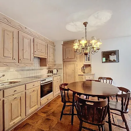 Lichen 8 アパート