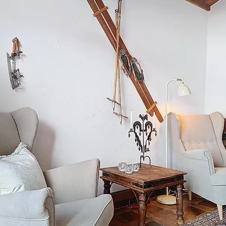 Lichen 8 アパート *